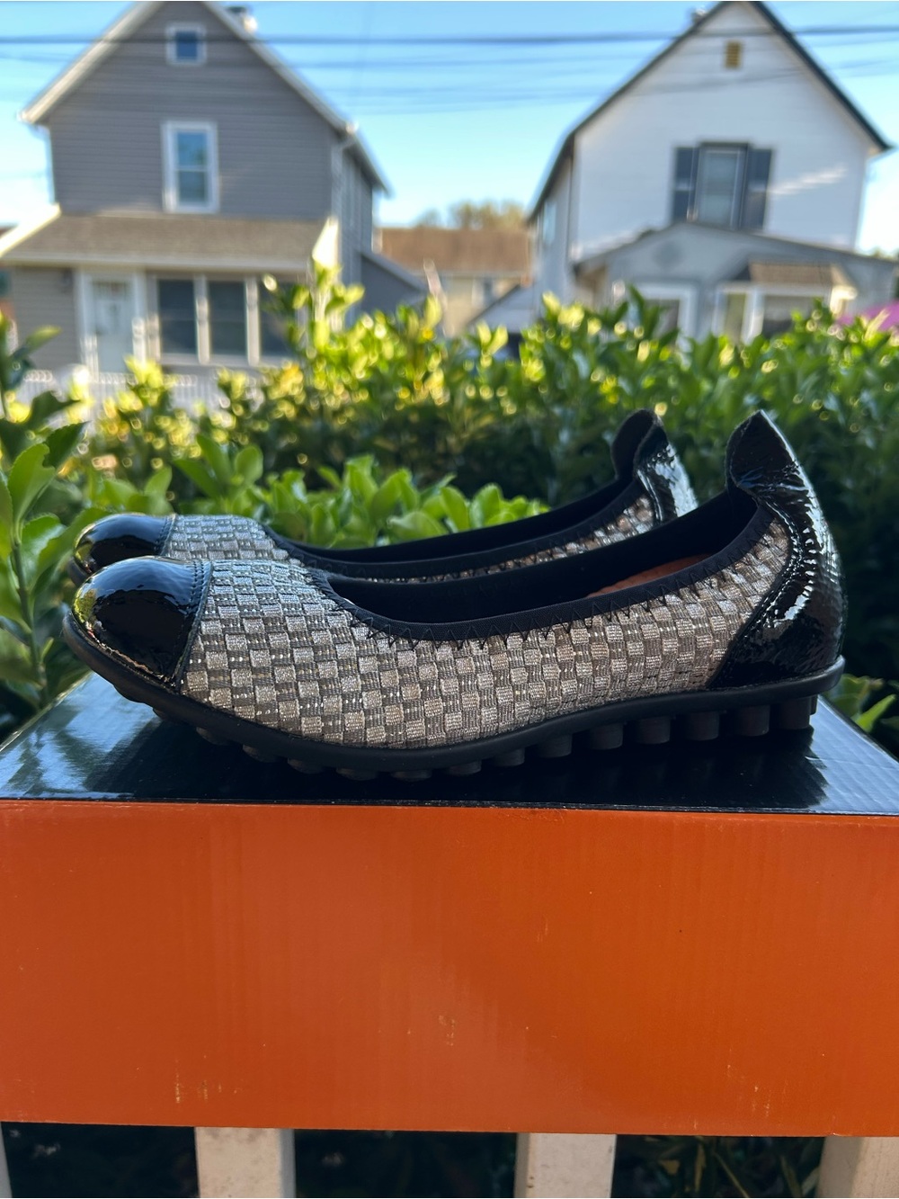 Bernie Mev Bella Me Black & Silver Woven Ballet Flat Sz 38(US 7.5)nwb